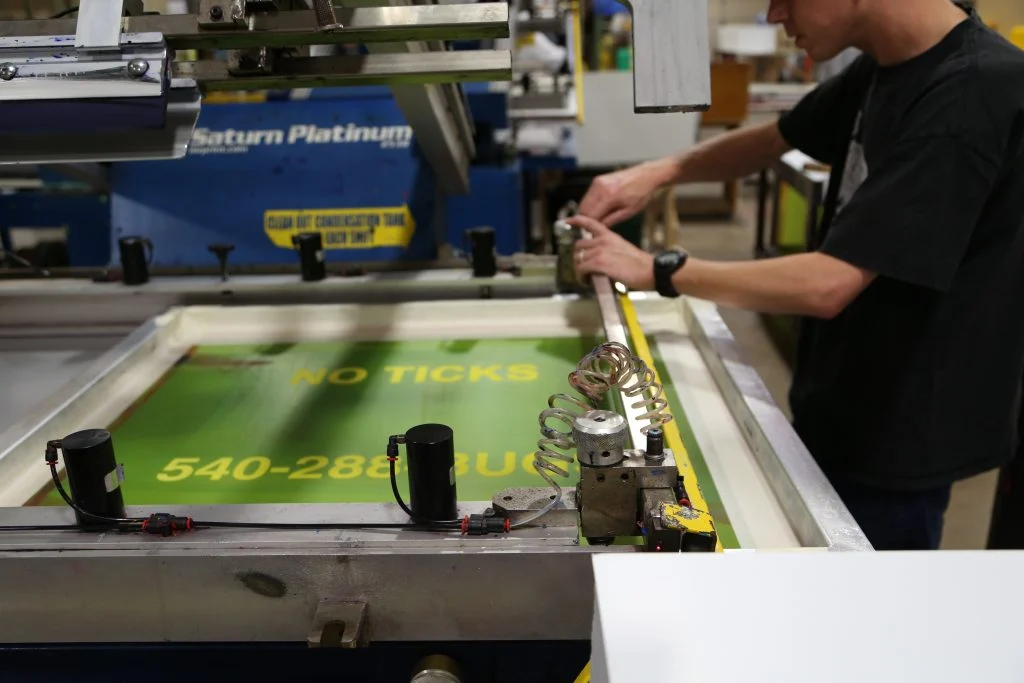 making a yard sign